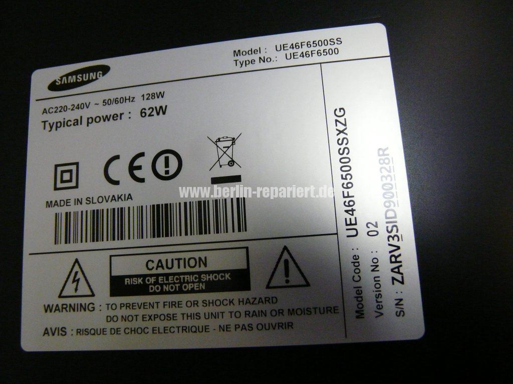 Samsung UE46F6500, Linke Bildhälfte nur bunte Streifen (12)